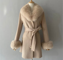 Load image into Gallery viewer, LIGHT BEIGE VIVIENNE CASHMERE COAT
