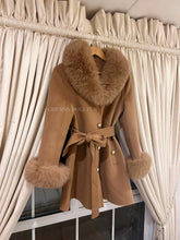 Load image into Gallery viewer, CAMEL VIVIENNE CASHMERE COAT
