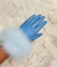 Load image into Gallery viewer, FOX FUR GLOVES
